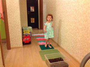 Нудизм　Дети girls little Если не можешь изменить ситуацию, измени свое отношение к ней... | Дети ждут